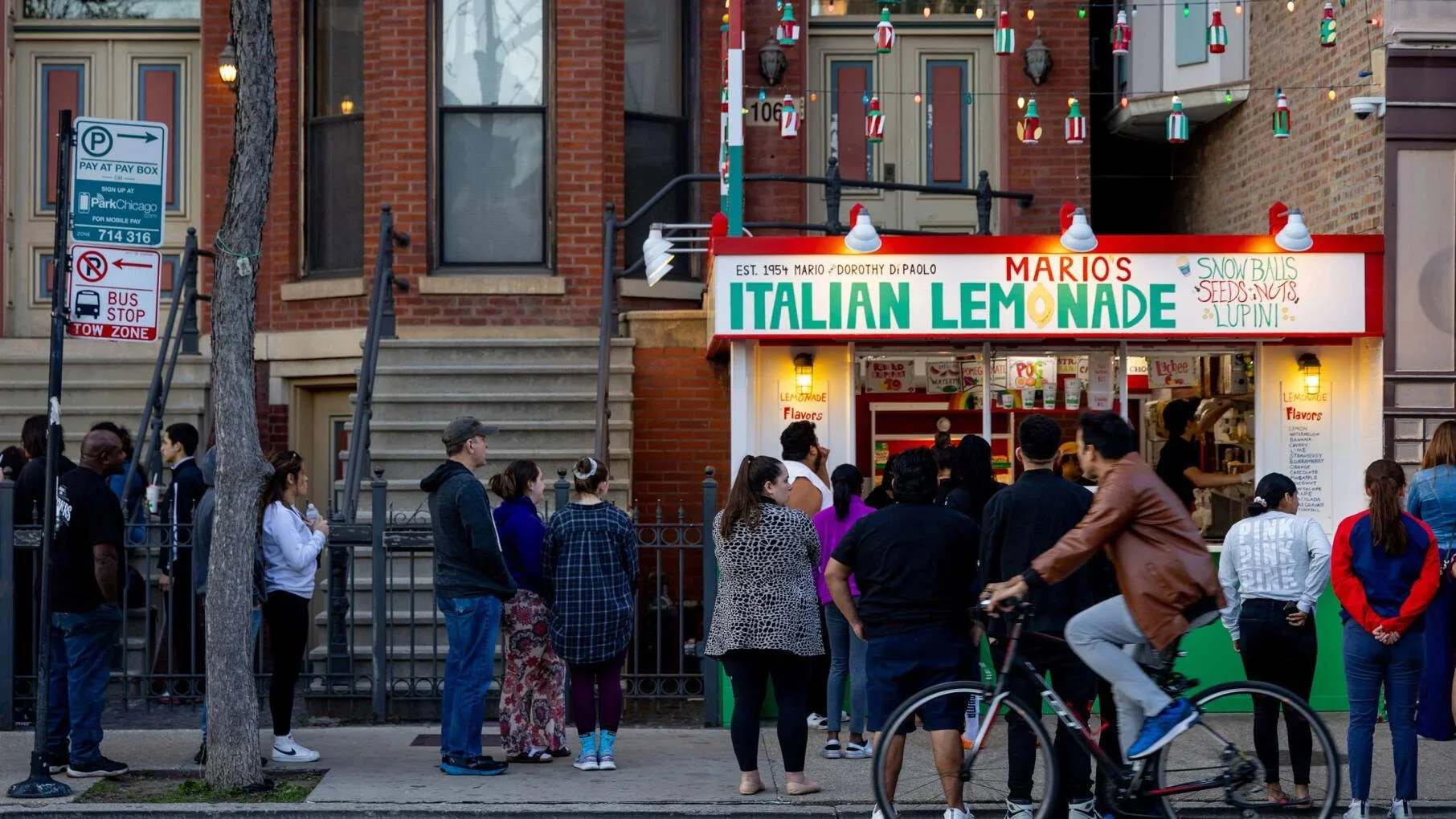The line outside Mario's Italian Lemonade